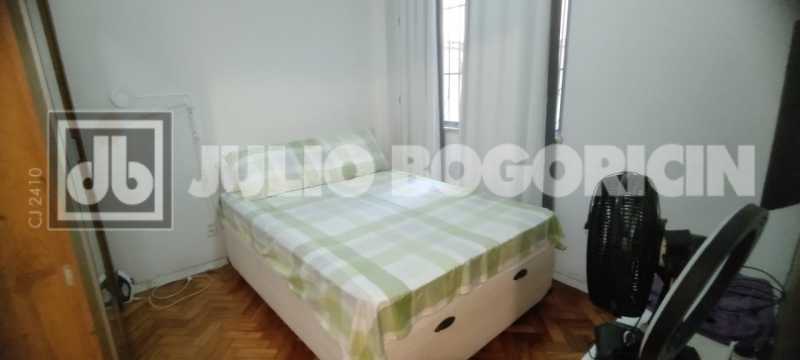Conheça 13 do imóvel - Excelente apartamento reformado, 2 quartos, condomínio barato. Farta condução e comércio. Oportunidade !! - JBT207371 - 13 13 - 13