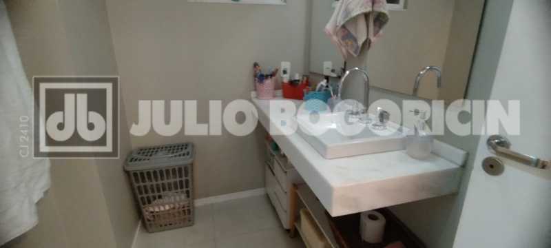 Conheça 15 do imóvel - Excelente apartamento reformado, 2 quartos, condomínio barato. Farta condução e comércio. Oportunidade !! - JBT207371 - 15 15 - 15