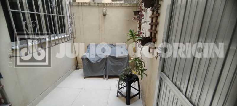 Conheça 26 do imóvel - Excelente apartamento reformado, 2 quartos, condomínio barato. Farta condução e comércio. Oportunidade !! - JBT207371 - 25 26 - 25