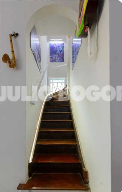 escada para os quartos. - 5