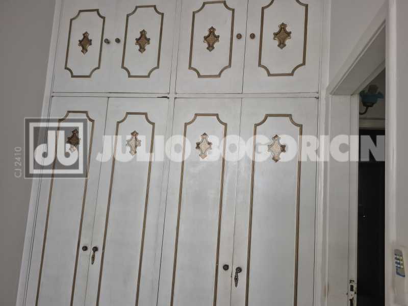 Conheça 12 do imóvel - Rua Cinco de Julho, muito arborizada, 2 Quartos com vaga escritura. - JBC200071 - 12 12 - 12