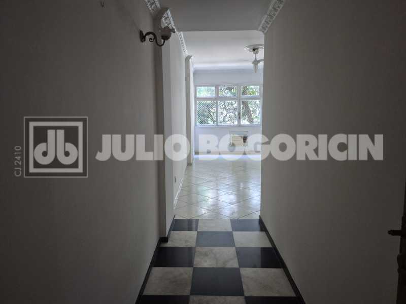Conheça 34 do imóvel - Rua Cinco de Julho, muito arborizada, 2 Quartos com vaga escritura. - JBC200071 - 34 34 - 34