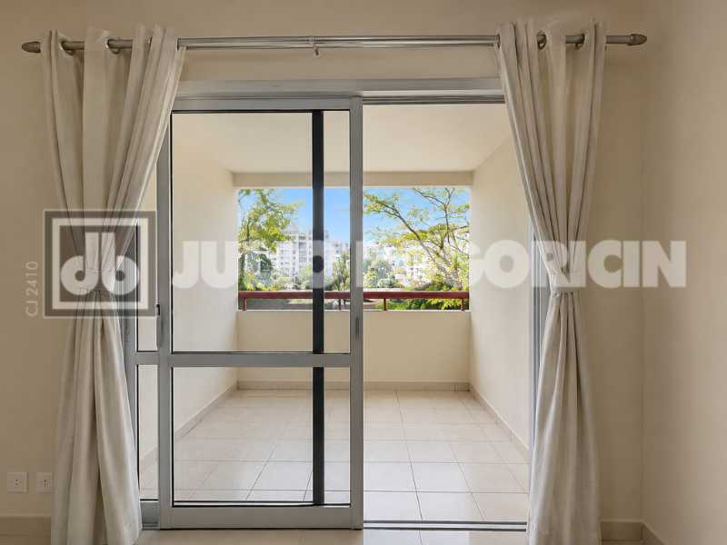 Conheça AP 320K TRIUNFO VAZIO 3 do imóvel - Apartamento na Freguesia | 66m² | 2 Quartos | Varanda | Sol da Manhã - JBJ204380 - 3 AP 320K TRIUNFO VAZIO 3 - 3