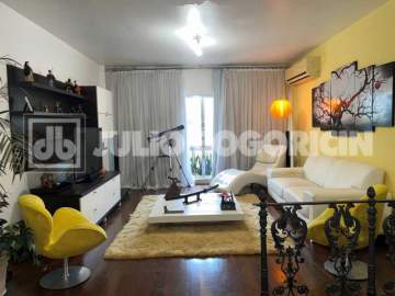 Oportunidade - Excelente cobertura com 279 m², 4 quartos (suíte), 3 vagas de garagem escrituradas, terraço com piscina, sauna e churrasqueira. Vale a visita!! - JBT54129