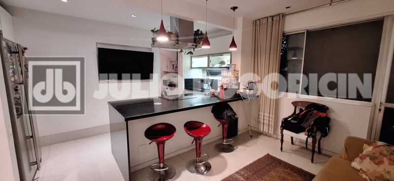 Conheça 25 do imóvel - Cobertura em Botafogo-sala ampla,varanda,suíte com closet-área nobre-painéis solares-exclusividade e conforto - JBF51495 - 25 25 - 25