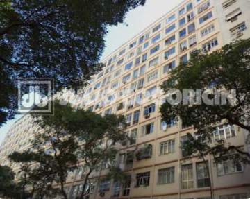 Ótima localização - Copacabana 2 quartos, sala espaçosa cozinha americana. Próximo à praia. Vale a visita! - JBC200079