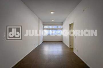 Apartamento : / Residencial / Copacabana - JBC305379
