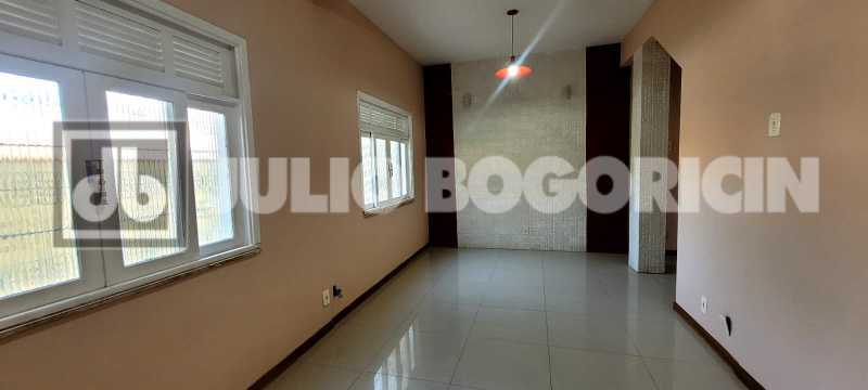 68ff2cb7-aed1-4e53-8664-617900 - 17