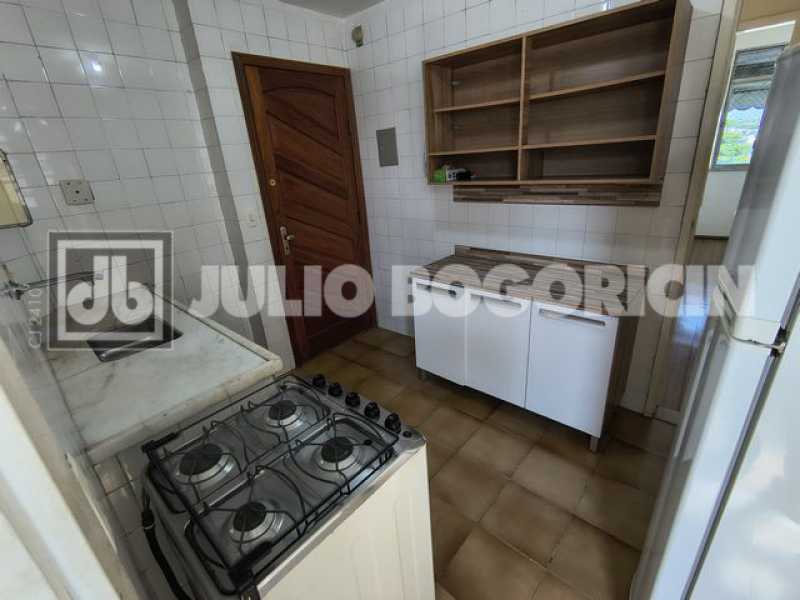 10 - 11