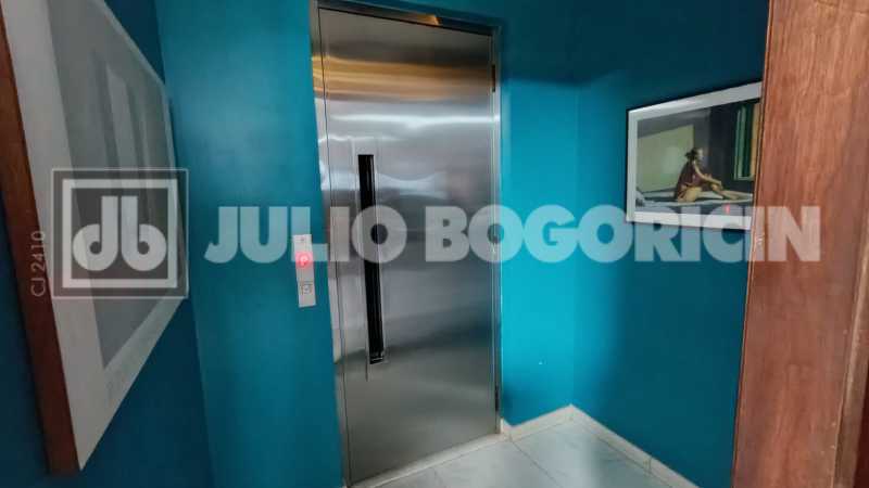 ENTRADA DO APARTAMENTO. - 22