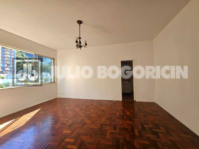Conheça 6471b5c6-dea4-47b3-b77f-123013 do imóvel - Botafogo! Rua Eduardo Guinle, três quartos, indevassável, dependência completa. Vaga de garagem. - JBF38460 - 3 6471b5c6-dea4-47b3-b77f-123013 - 3