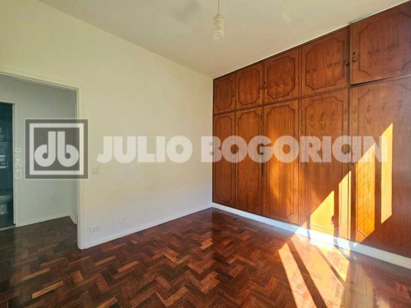 Conheça a5a32382-9171-44b0-9529-1fac06 do imóvel - Botafogo! Rua Eduardo Guinle, três quartos, indevassável, dependência completa. Vaga de garagem. - JBF38460 - 23 a5a32382-9171-44b0-9529-1fac06 - 23