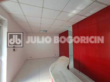 Oportunidade - PRÉDIO COMERCIAL DUPLEX REFORMADO COM 7 SALAS, 1 BANHEIRO SOCIAL, 3 LAVABOS, 1 SERVIÇO, COPA-C0ZINHA, QUINTAL ENTRE MORAIS E SILVA E MARIZ E BARROS/. - JBAP71020