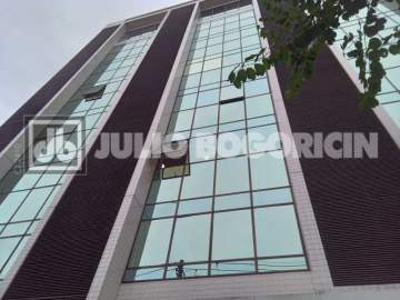 Ótima localização - Freguesia Sala comercial com banheiro Sol da manhã Armários embutidos. Localização privilegiada! - JBJ71777