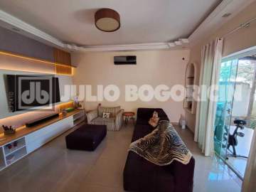 casa em Condomínio : Duplex / Residencial / JACAREPAGUÁ /3QUARTOS/SUÍTE /SALAO DE FESTA/ARIA GORMET COM CHURRASQUEIRA FORNO A LENHA/JACUZZI/3VAGAS e edícula completa - JBJ602166