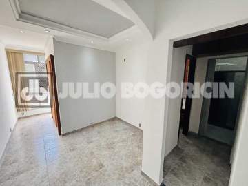 Oportunidade - Rua Santo Amaro, colado com Metro gloria, apartamento de 2 quartos, fundos, vazio, Oportunidade!!! - JBF29757