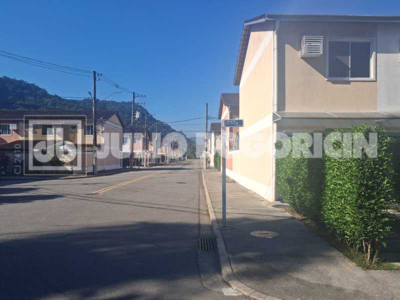 Conheça 9 do imóvel - Recreio - Family Club - Infra total de lazer - Maravilhosa casa - 3 quartos sendo 1 suíte - Lavabo - Área externa - 2 vagas - Entrega imediata - Venha ser feliz! - JBRB695666 - 9 9 - 9