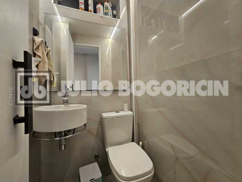 Conheça 24871dc3-5cd6-4260-871d-ca5aa2 do imóvel - Paissandu! Quadra da praia, apartamento amplo, reformado, três quartos, suíte. Duas vagas de garagem. - JBF38498 - 10 24871dc3-5cd6-4260-871d-ca5aa2 - 10