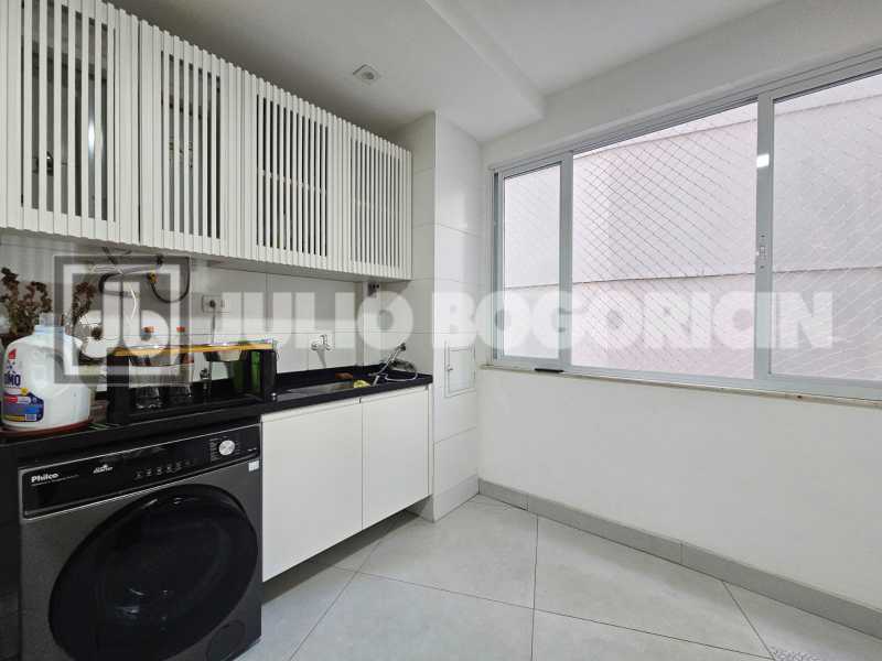 Conheça fa294ca8-076f-4b3e-909a-fb1377 do imóvel - Paissandu! Quadra da praia, apartamento amplo, reformado, três quartos, suíte. Duas vagas de garagem. - JBF38498 - 27 fa294ca8-076f-4b3e-909a-fb1377 - 27