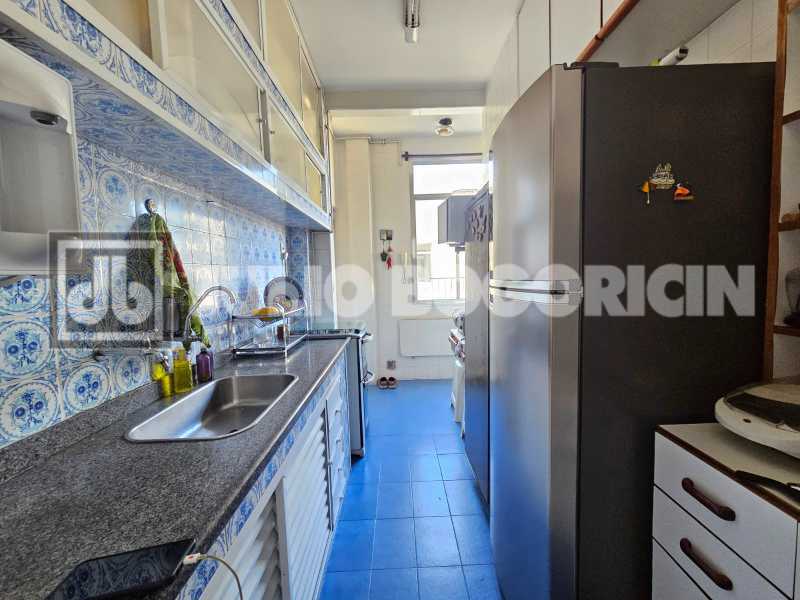 Conheça 77c7e5b3-2fce-45d3-b109-a07384 do imóvel - Laranjeiras! Colado no Clube Fluminense, cobertura linear, original três quartos, varandão, vista Cristo! - JBF51507 - 22 77c7e5b3-2fce-45d3-b109-a07384 - 22