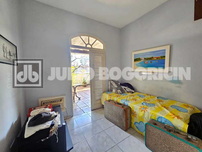 Conheça a23e4881-a225-48c0-bd96-253893 do imóvel - Laranjeiras! Colado no Clube Fluminense, cobertura linear, original três quartos, varandão, vista Cristo! - JBF51507 - 15 a23e4881-a225-48c0-bd96-253893 - 15