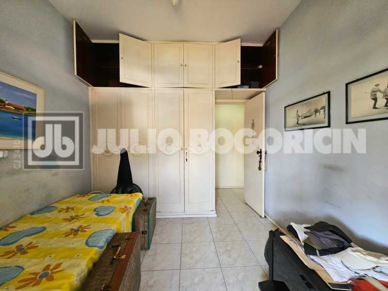 Conheça e72b270e-9cb9-47d5-9105-5ea102 do imóvel - Laranjeiras! Colado no Clube Fluminense, cobertura linear, original três quartos, varandão, vista Cristo! - JBF51507 - 18 e72b270e-9cb9-47d5-9105-5ea102 - 18