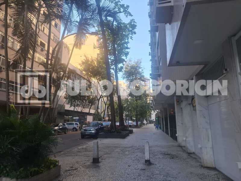 Conheça 3. do imóvel - Botafogo 3 quartos vaga frente desocupado portaria 24hs - JBF38502 - 3 3. - 3