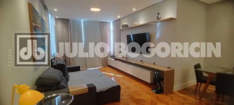 Conheça 7 2 do imóvel - Alto Rua Uruguai, área nobre. Lindíssimo apartamento, 3 quartos (suíte), dependências completas, vaga de garagem. Sol matinal. Metrô Uruguai e farta comércio e condução. NADA A FAZER !!! - JBT305455 - 7 7 2 - 7