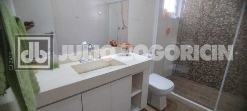 Conheça 14 2 do imóvel - Alto Rua Uruguai, área nobre. Lindíssimo apartamento, 3 quartos (suíte), dependências completas, vaga de garagem. Sol matinal. Metrô Uruguai e farta comércio e condução. NADA A FAZER !!! - JBT305455 - 14 14 2 - 14