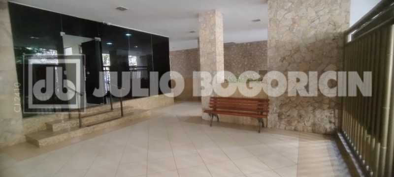 Conheça 29 do imóvel - Alto Rua Uruguai, área nobre. Lindíssimo apartamento, 3 quartos (suíte), dependências completas, vaga de garagem. Sol matinal. Metrô Uruguai e farta comércio e condução. NADA A FAZER !!! - JBT305455 - 29 29 - 29