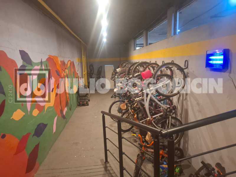 Conheça 32. do imóvel - Flamengo 2 quartos desocupado vista montanha pronto para morar portaria 24hs - JBF29767 - 32 32. - 32