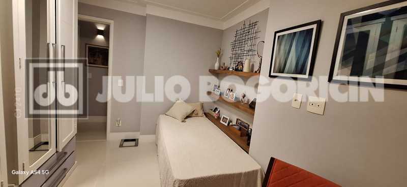 Conheça 1000220397 do imóvel - Julio Bogoricin Vende Apartamento 2 Quartos ( 1 Suíte ) Dependência Completa Cond. Parque Das Rosas Barra da Tijuca - JBB216525 - 36 1000220397 - 36