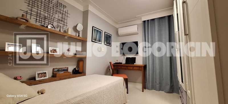 Conheça 1000220404 do imóvel - Julio Bogoricin Vende Apartamento 2 Quartos ( 1 Suíte ) Dependência Completa Cond. Parque Das Rosas Barra da Tijuca - JBB216525 - 35 1000220404 - 35