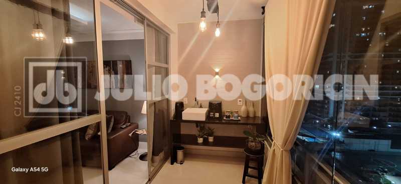 Conheça 1000220408 do imóvel - Julio Bogoricin Vende Apartamento 2 Quartos ( 1 Suíte ) Dependência Completa Cond. Parque Das Rosas Barra da Tijuca - JBB216525 - 4 1000220408 - 4