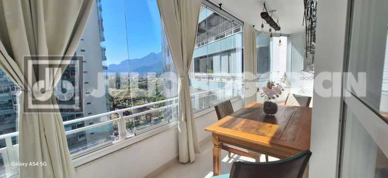 Conheça 1000220417 do imóvel - Julio Bogoricin Vende Apartamento 2 Quartos ( 1 Suíte ) Dependência Completa Cond. Parque Das Rosas Barra da Tijuca - JBB216525 - 3 1000220417 - 3
