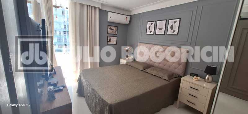 Conheça 1000220419 do imóvel - Julio Bogoricin Vende Apartamento 2 Quartos ( 1 Suíte ) Dependência Completa Cond. Parque Das Rosas Barra da Tijuca - JBB216525 - 32 1000220419 - 32
