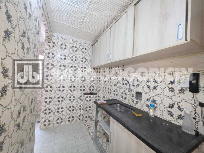 Conheça 15 do imóvel - Excelente localização. Apartamento, 2 quartos entre Rua Aquidabã e Dias da Cruz, farto comércio e condução. - JBM223778 - 15 15 - 15