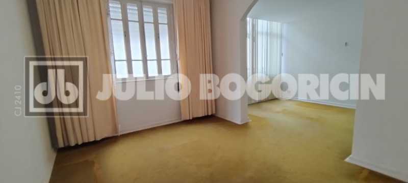 Conheça 5 do imóvel - Amplo apartamento, confortável planta, varanda, 3 quartos, dependências completas, Condomínio baratíssimo. Integração Metrô Uruguai. - JBT305463 - 5 5 - 5