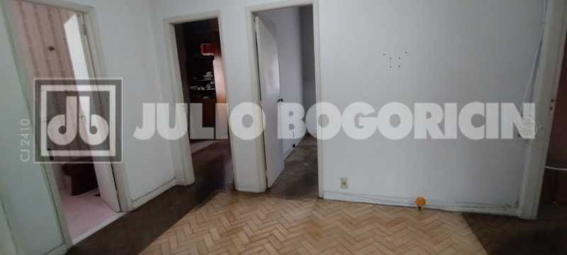 Conheça 10 do imóvel - Amplo apartamento, confortável planta, varanda, 3 quartos, dependências completas, Condomínio baratíssimo. Integração Metrô Uruguai. - JBT305463 - 10 10 - 10