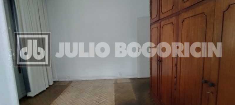 Conheça 12 do imóvel - Amplo apartamento, confortável planta, varanda, 3 quartos, dependências completas, Condomínio baratíssimo. Integração Metrô Uruguai. - JBT305463 - 12 12 - 12
