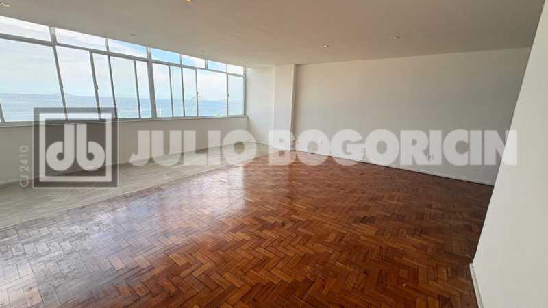 Conheça 08. do imóvel - Apartamento : / Residencial /Original 3 Quartos / Leme / Vista Mar - JBC305485 - 9 08. - 9