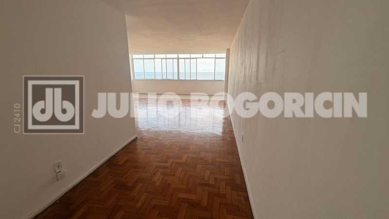 Conheça 12. do imóvel - Apartamento : / Residencial /Original 3 Quartos / Leme / Vista Mar - JBC305485 - 13 12. - 13
