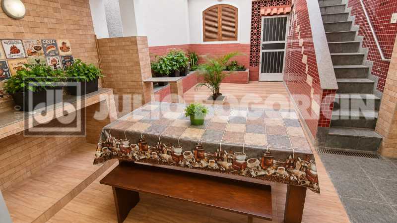 Conheça 25. do imóvel - VILA ISABEL - RUA JUSTINIANO DA ROCHA - ACONCHEGANTE CASA DUPLEX - 3 DORMITÓRIOS(1 SUÍTE COM HIDRO E CLOSET) - PISCINA -SAUNA - TERRAÇO - ESPAÇO GOURMET - 3 VAGAS. - JBAP62994 - 6 25. - 6