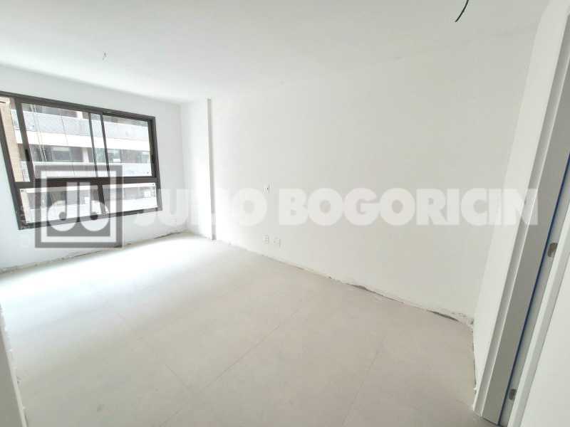 Conheça 25 do imóvel - TIE RESIDENCIAL TIJUCA COM DUAS ENTRADAS RUA HOMEM DE MELO E RUA HELION PÓVOA - JBAP305070 - 25 25 - 25