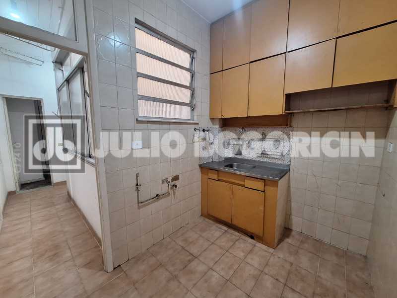 Conheça 19 do imóvel - MEIER - VAZIO - 2 QUARTOS COM DEPENDENCIA - GARAGEM NA ESCRITURA - JBM223800 - 19 19 - 19