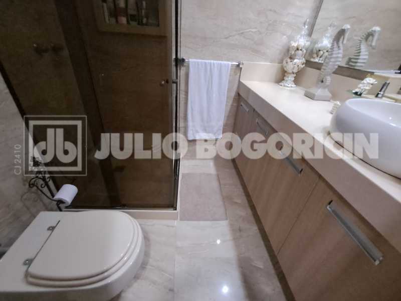 Conheça 12 do imóvel - JUNTO METRÕ AFONSO PENA, ENTRAR E MORAR, 4 QTA, ARMARIOS, SUITE, COPA-COZINHA, DEP.COMPLETAS, 2 VAGAS ! - JBAP41188 - 12 12 - 12