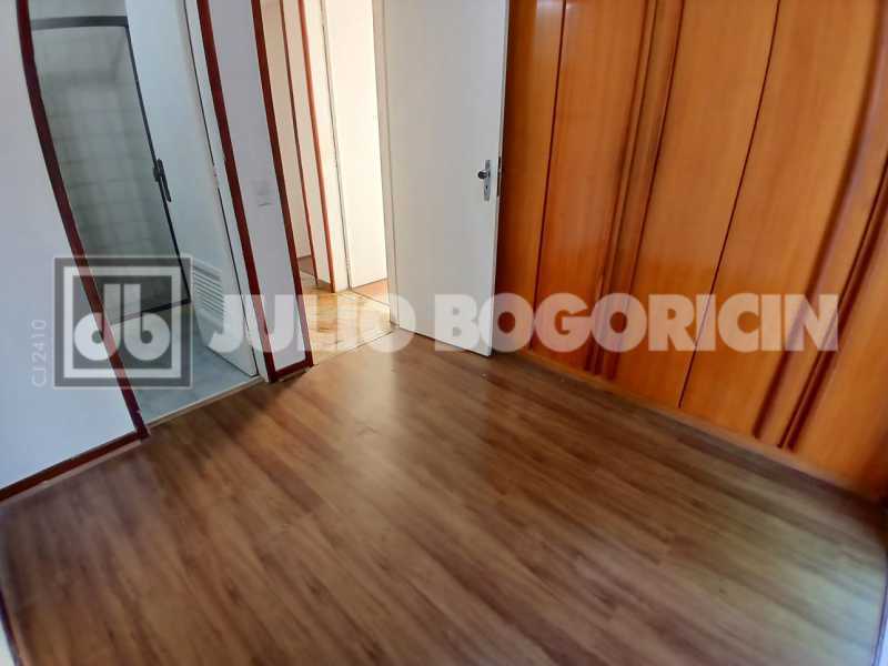 Conheça 9 do imóvel - MEIER - 2 VARANDAS - 3 DORMITORIOS - SUITE - INFRA TOTAL - GARAGEM NA ESCRITURA - JBM306716 - 9 9 - 9