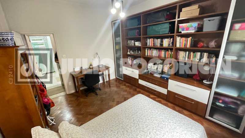 Conheça 80. do imóvel - Copacabana - Rua Felipe de Oliveira - 130m² de área privativa - 3 Dormitórios - 2 Banheiros sociais - Vista Livre e Panorâmica para o verde do Parque Estadual da Chacrinha. - JBC305509 - 17 80. - 17