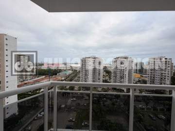 Oportunidade - Maravilhoso 2 quartos , varanda, andar alto, vistão, vaga . Prédio com lazer. - JBB216200