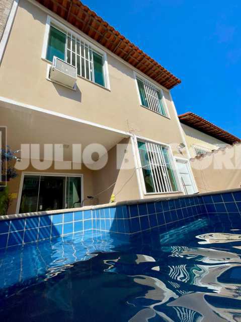 Conheça frente casa e piscina. do imóvel - Casa Duplex 3 Quartos em Vaz Lobo / Vicente de Carvalho - JBM608538 - 1 frente casa e piscina. - 1